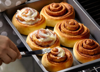 Cinnamon rolls, la ricetta svedese e quella americana
