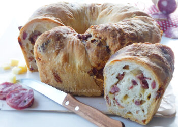 La brioche greca salata di cui nessuno conosce l’origine