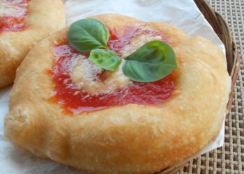 La montanara, un classico per le serate fra amici