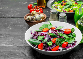 Come arricchire le insalate con le spezie