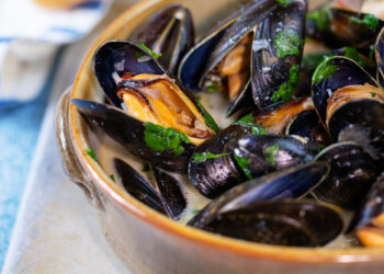 Zuppa di cozze, irrinunciabile rito del Giovedì Santo