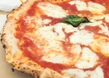 La pizza di Michele surgelata arriva nei supermercati