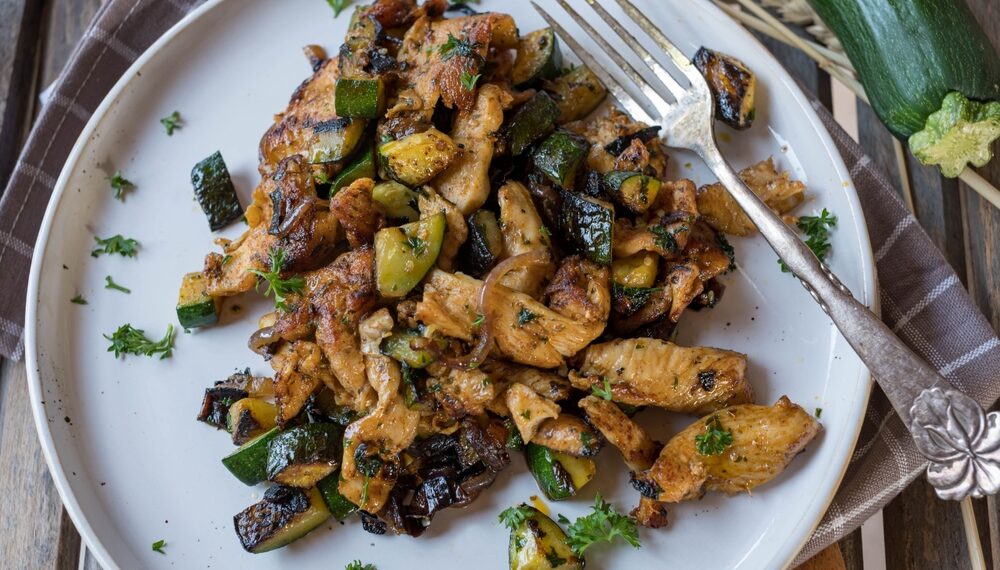 A dieta con gusto: pollo con zucchine e curry