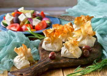 Caramelle di pasta fillo con feta e pomodorini