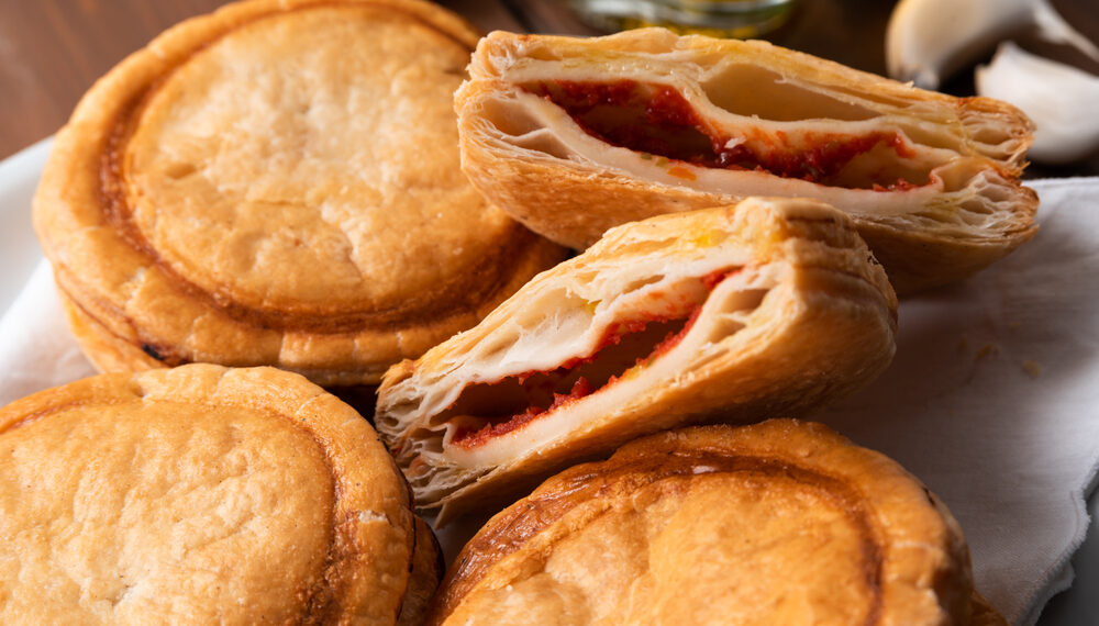 Un aperitivo sfizioso: fagottini di peperoni e melanzane