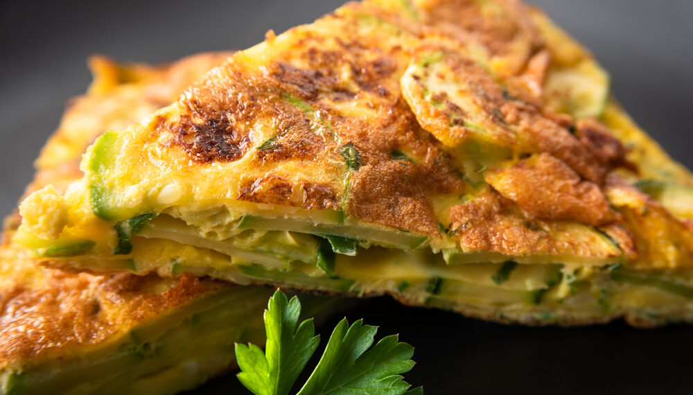 Frittata di zucchine, il vestito estivo delle uova