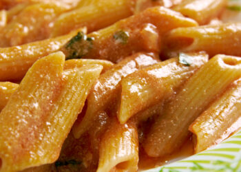 Penne rigate alla crema di peperoni, una vera delizia!