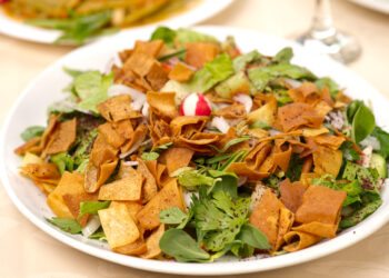 Fattush libanese, l’insalata che cambia a seconda delle stagioni