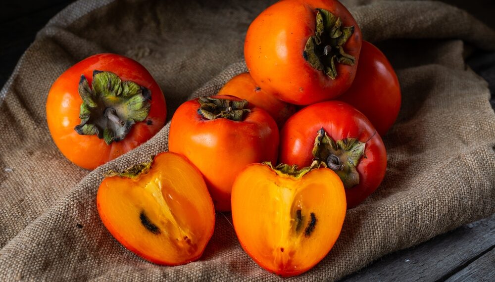 Il cachi è un frutto tipico del mese di ottobre