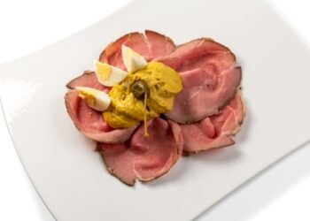 Vitello tonnato, l’antipasto delle grandi occasioni