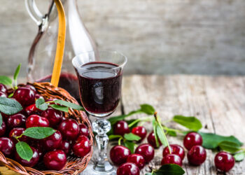Kirsch, il liquore con le ciliegie nere