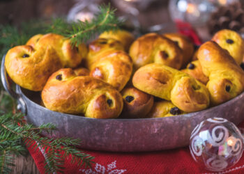 Lussebullar, i dolcetti svedesi allo zafferano