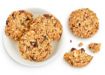 I principali ingredienti del pangiallo sono frutta secca e miele