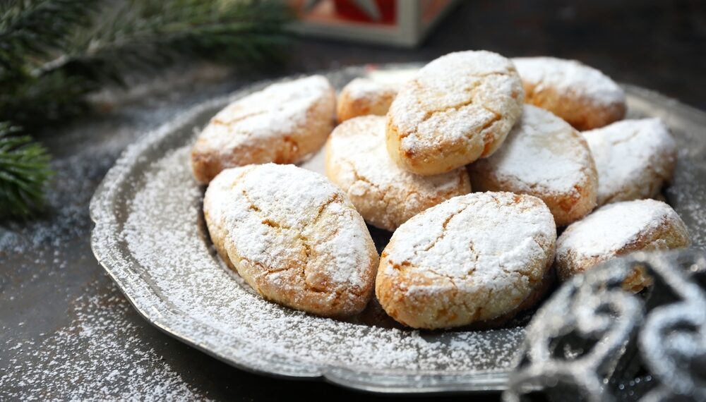 I ricciarelli sono un dolce tipico senese