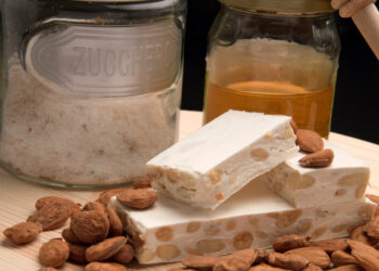 Il torrone è uno dei dolci tipici del periodo natalizio