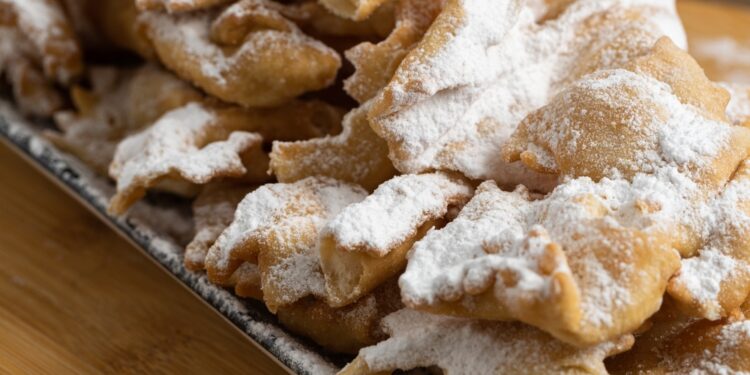 Chiacchiere di Carnevale, la ricetta di un dolce sfizioso