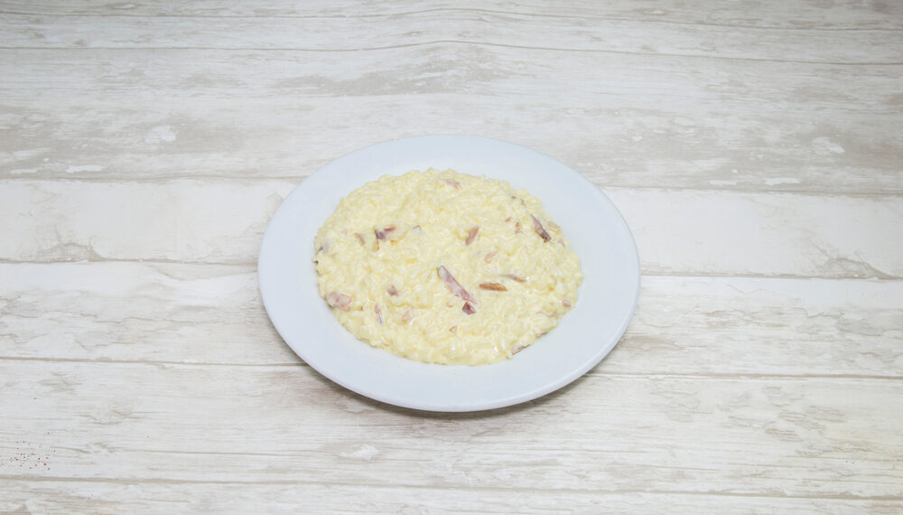 Risotto allo speck e robiola, uno svuotafrigo delizioso