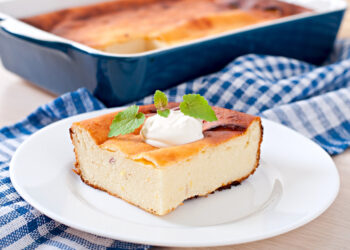 Torta di ricotta e mandorle, una dolce merenda senza glutine