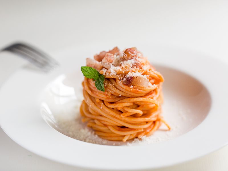 “L’Amatriciana in un sorso”: il primo piatto della cucina romana diventa un cocktail