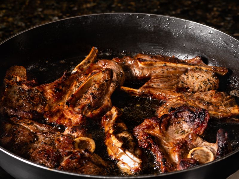 A Pasqua in tavola le costolette d'agnello