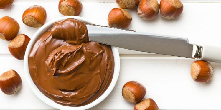 Mangime dagli scarti delle nocciole Perugina