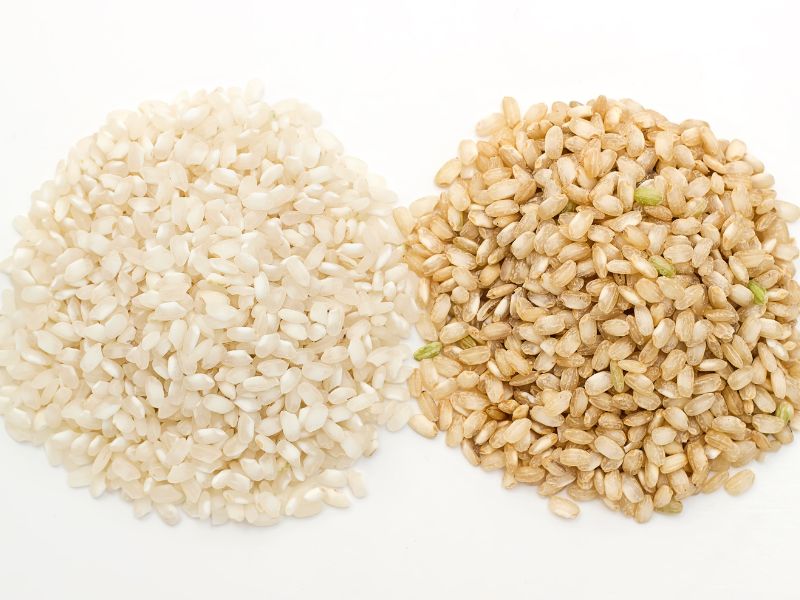 Le proprietà del riso integrale: ecco perché preferirlo a quello bianco