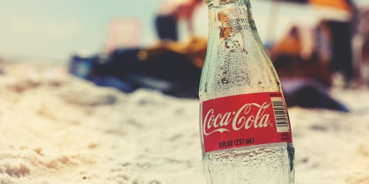 Coca Cola: 138 anni di storia, segreti e innovazione