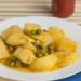 Calamari con patate e piselli: un piatto gustoso e semplice da preparare