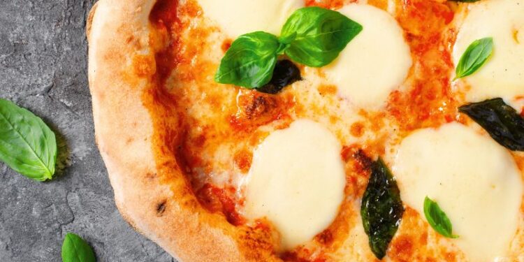 Sul Monte Bianco la pizza napoletana più alta d'Europa