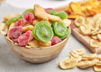 Frutta e verdura essiccate come snack