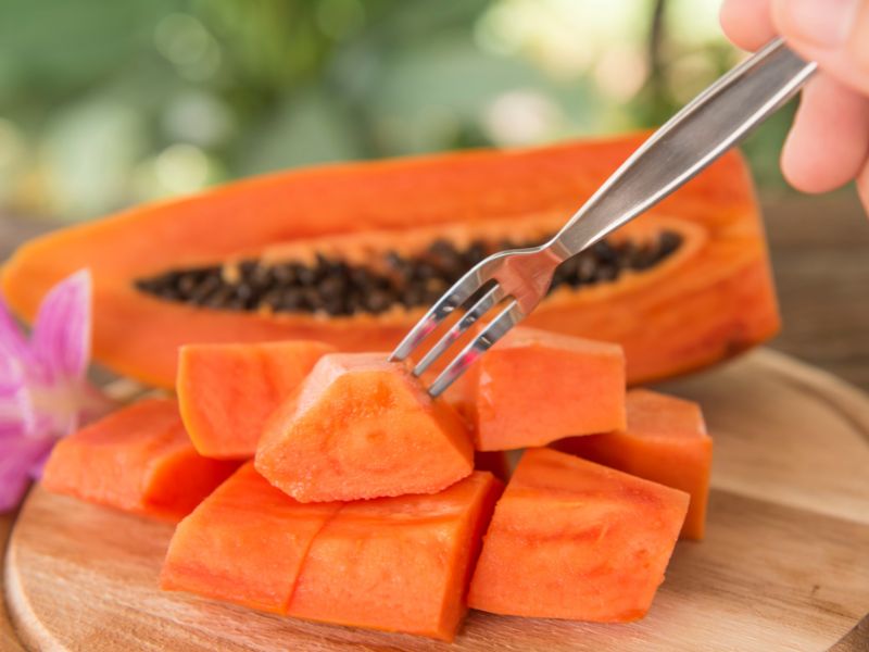 La papaya spopola anche in Italia e fa bene alla salute