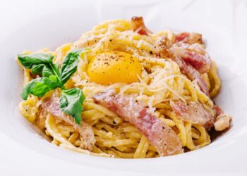 Innovazioni Gastronomiche: Carbonara in Barattolo e Lasagna Finger Food 3D