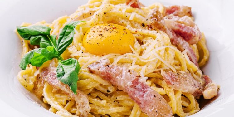 Innovazioni Gastronomiche: Carbonara in Barattolo e Lasagna Finger Food 3D