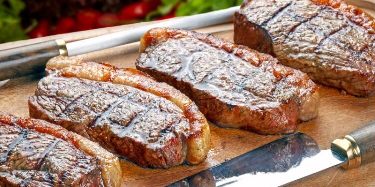 Bistecca alla fiorentina: la ricetta perfetta da fare a casa