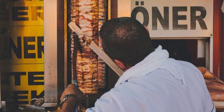 Kebab: Turchia e Germania se ne contendono l'origine