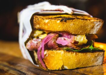 Stop al cibo spazzatura, l’imperativo che guarda alla salute