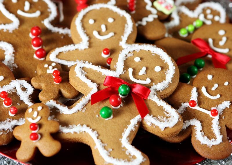 Facciamo i biscotti di pan di zenzero per Natale