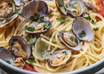 Natale: su i prezzi all'ingrosso di polpi, calamari e vongole