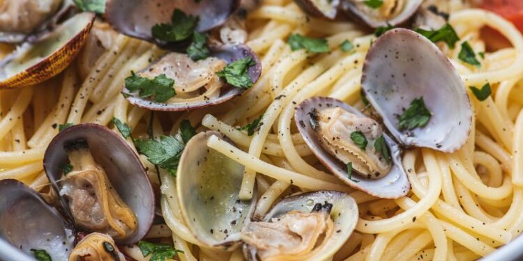 Natale: su i prezzi all'ingrosso di polpi, calamari e vongole