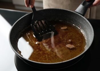 Come riciclare l’olio di frittura esausto